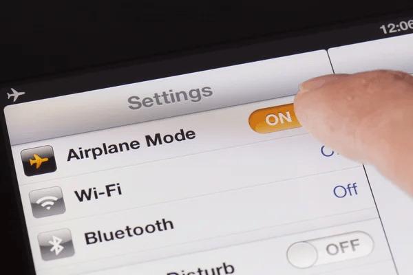 turning on airplane mode on an iPad